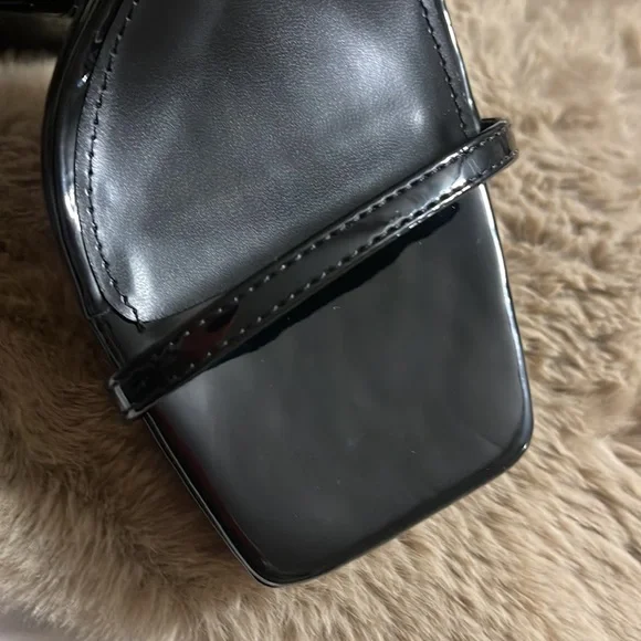 Very nice and new Lemon Drop by privileged Sandals - Picture 8 of 11